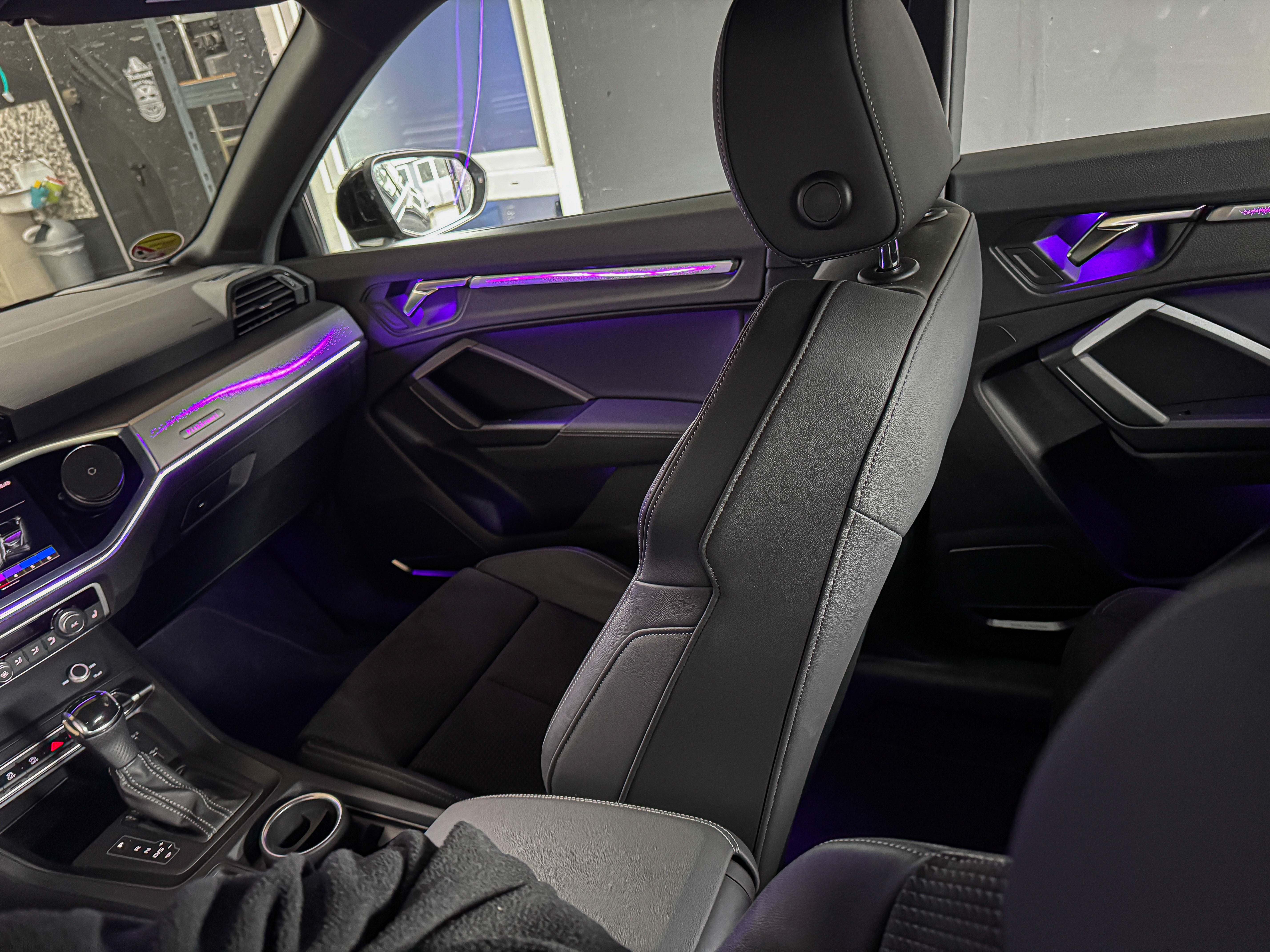 LED Ambientebeleuchtung Nachrüsten – Premium Innenraumlicht für Audi Q3 F3
