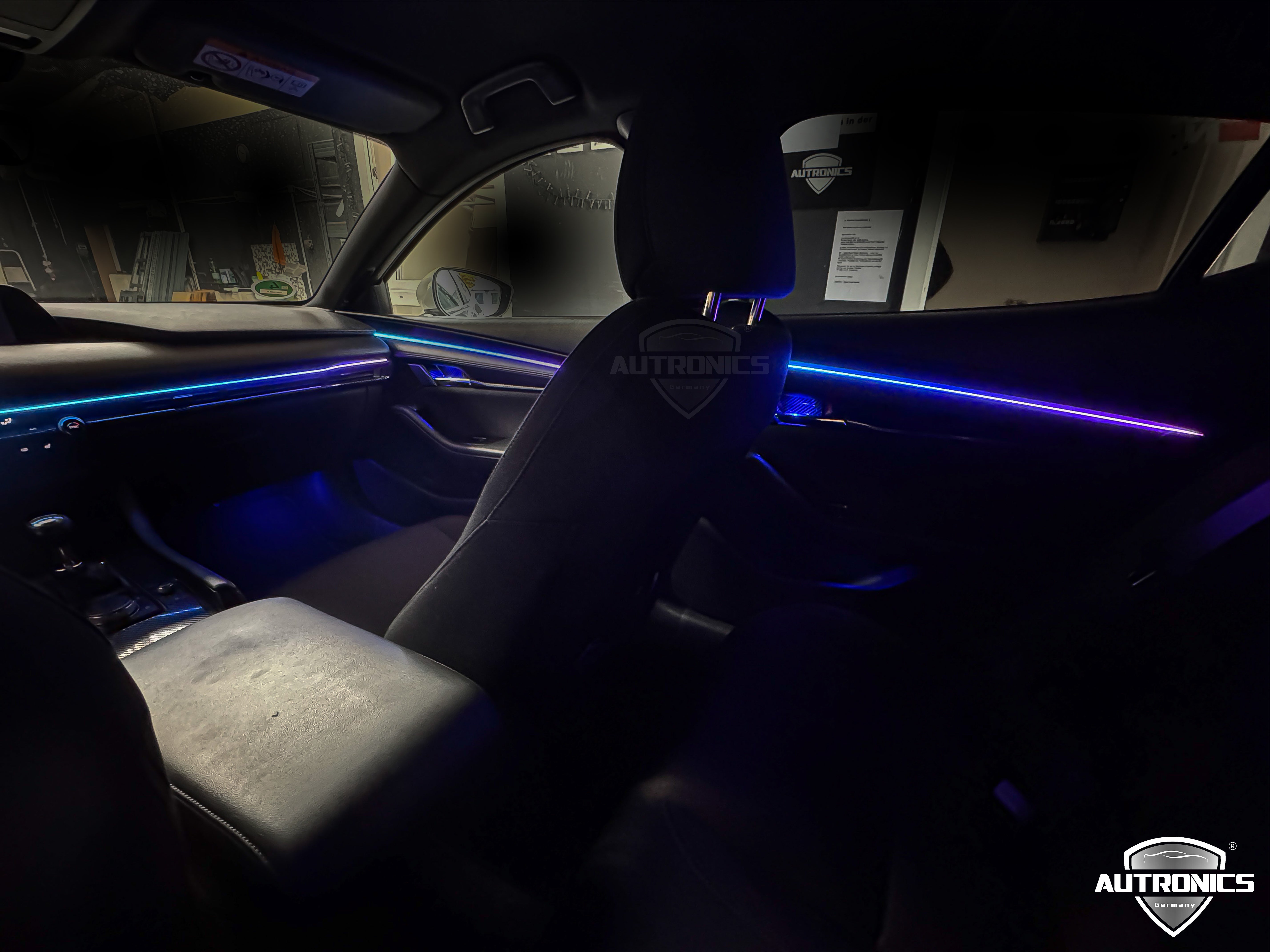 Dynamische LED Ambientebeleuchtung Nachrüstung für Mazda 3 Premium Innenraumbeleuchtung mit RGB-App-Steuerung & Farbverlaufseffekt