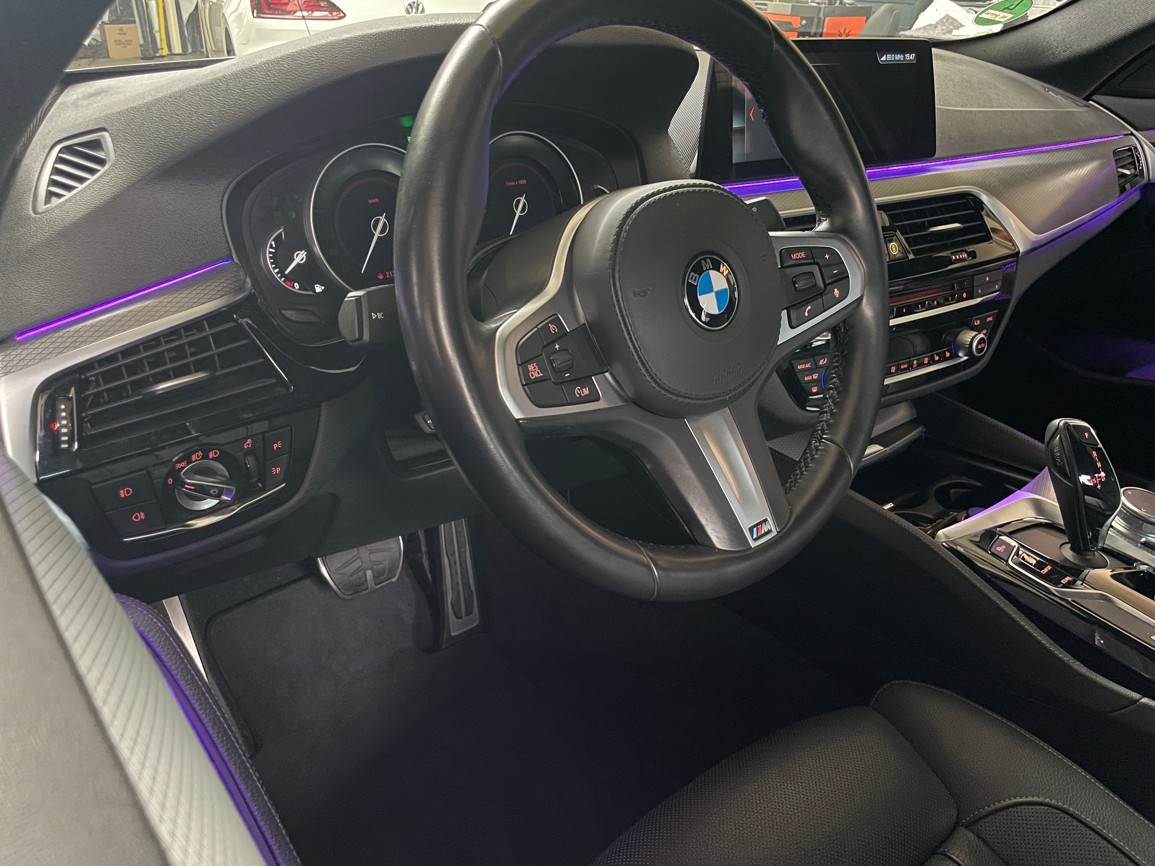 LED Ambientebeleuchtung Nachrüsten – Premium Innenraumlicht für BMW 5er G30