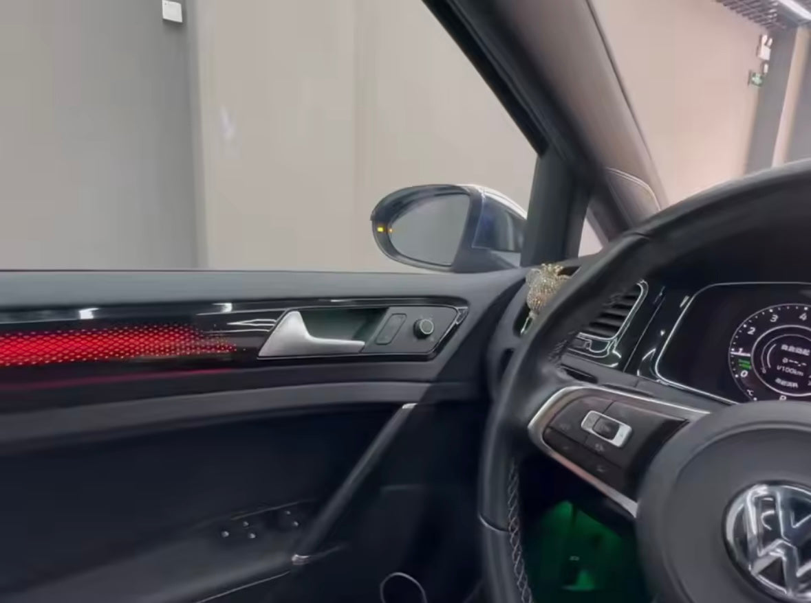 LED Ambientebeleuchtung Nachrüsten – Premium Innenraumlicht für VW Golf 7