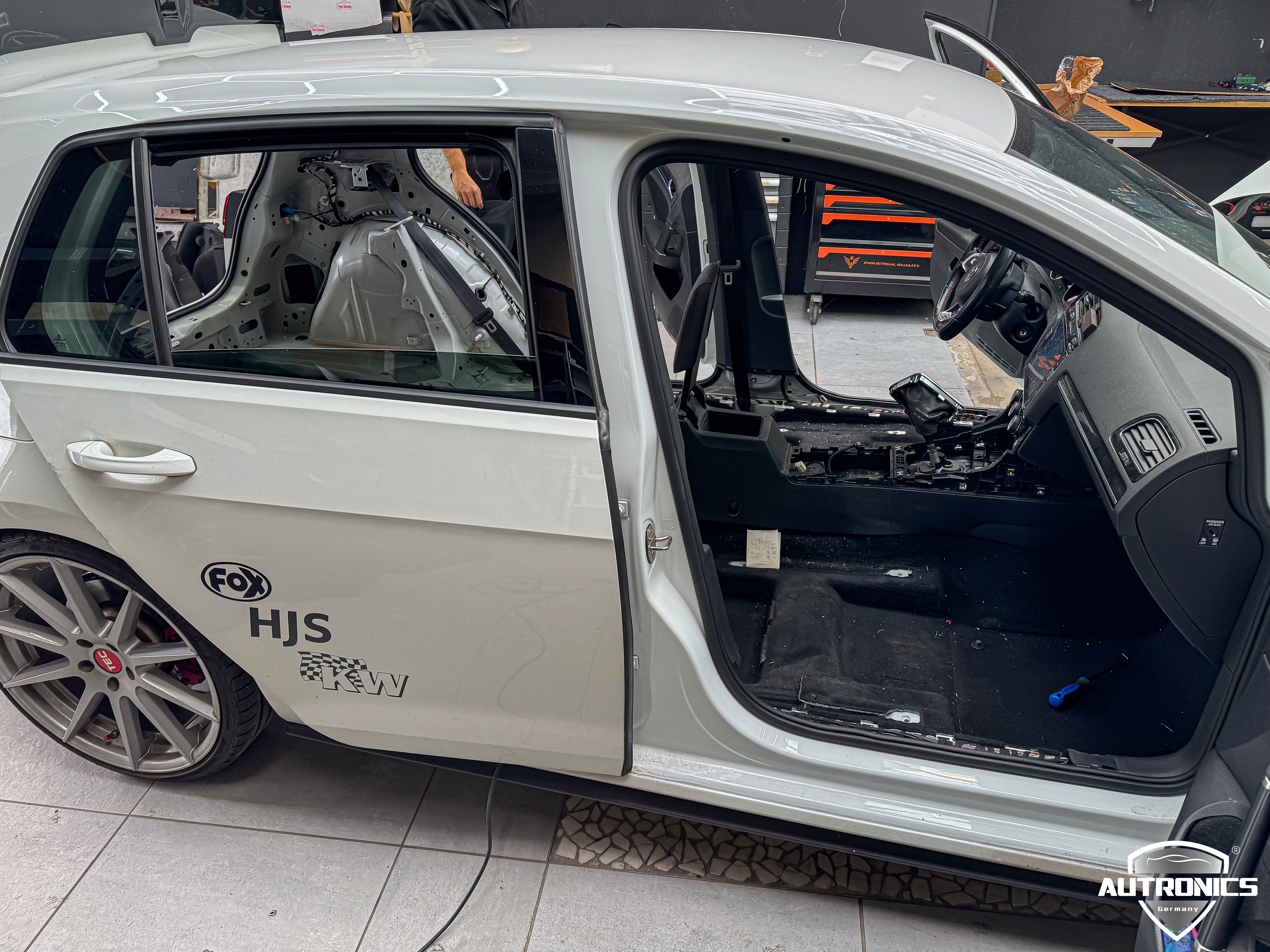 Fahrzeug-Schall- und Isolationsdämmung Schalldämmung Nachrüstung Isolation Auto Dämmung Schall- Lärm- Schutz Fahrgeräusch Reduzierung