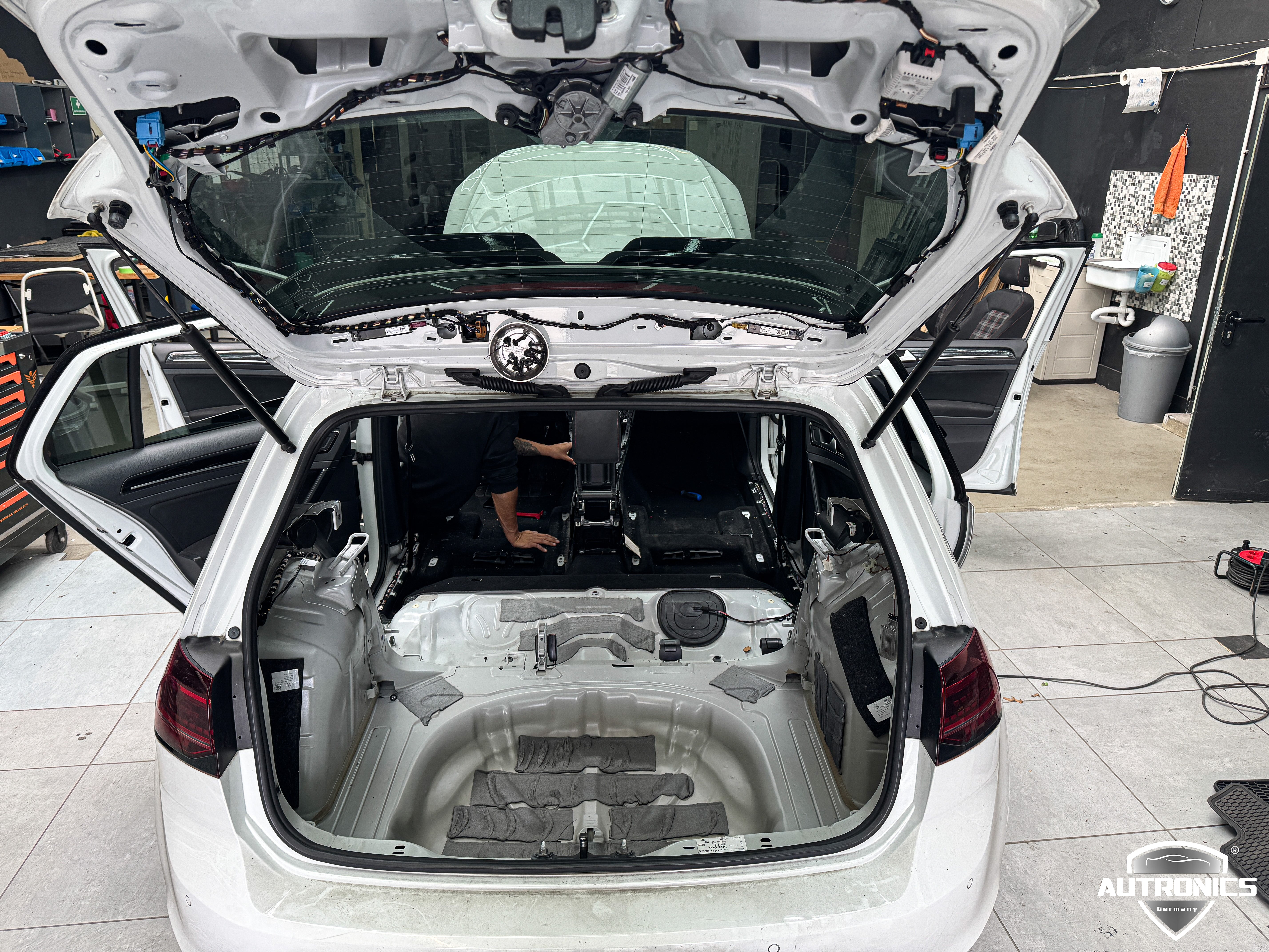 Fahrzeug-Schall- und Isolationsdämmung Schalldämmung Nachrüstung Isolation Auto Dämmung Schall- Lärm- Schutz Fahrgeräusch Reduzierung