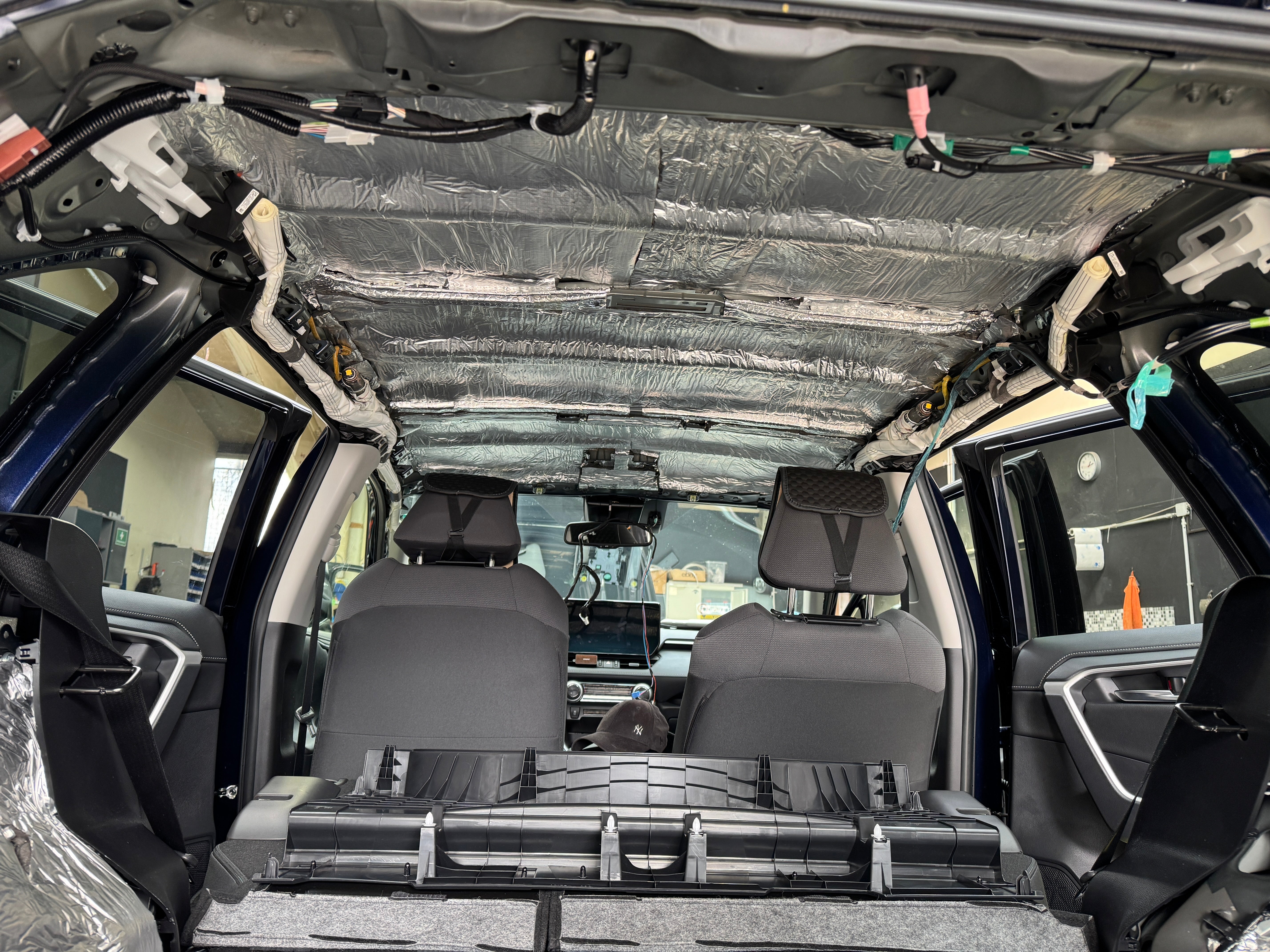 Fahrzeug-Schall- und Isolationsdämmung Schalldämmung Nachrüstung Isolation Auto Dämmung Schall- Lärm- Schutz Fahrgeräusch Reduzierung