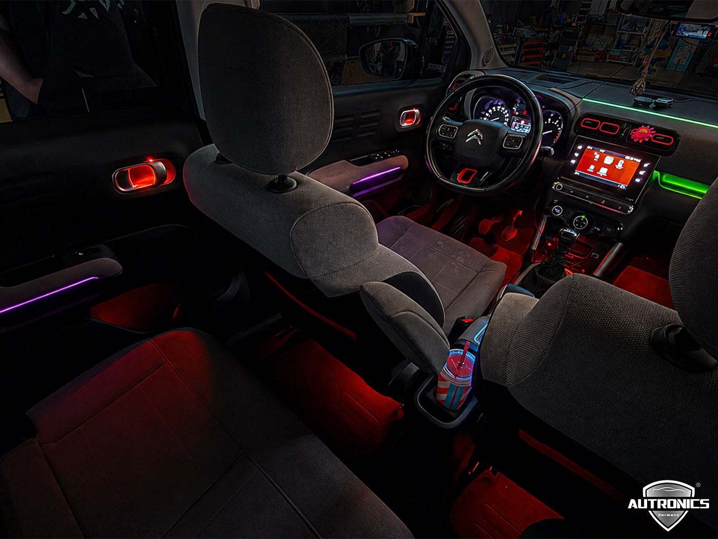 Citroen C3 Ambientebeleuchtung Nachrüstung RGB LED – Dynamische Innenraumbeleuchtung mit App Steuerung inkl. Einbau